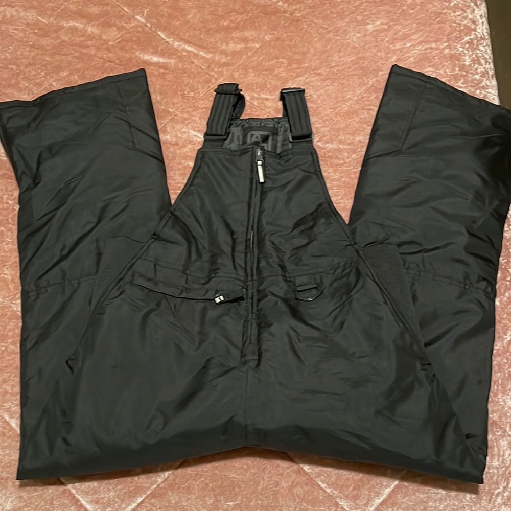 Kids black snow suit size 10/12 (M)